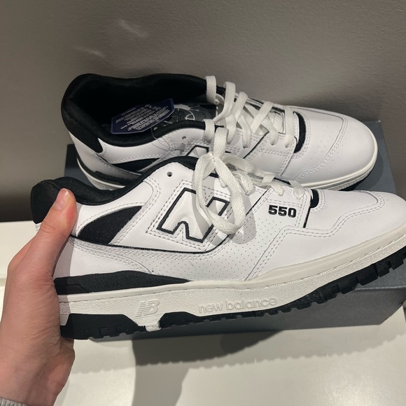 New balance 550 - white and black - Picture 3 of 5
